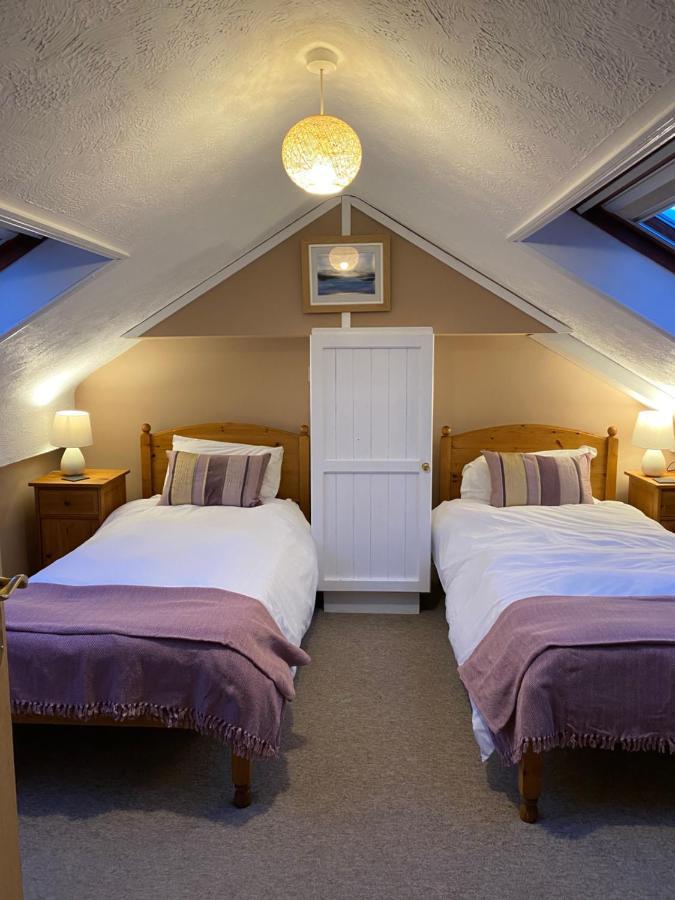 ホーリーヘッド Blackthorn Farm Bed & Breakfast エクステリア 写真