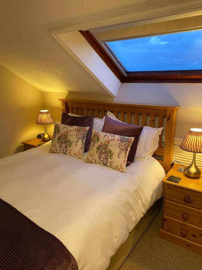ホーリーヘッド Blackthorn Farm Bed & Breakfast エクステリア 写真