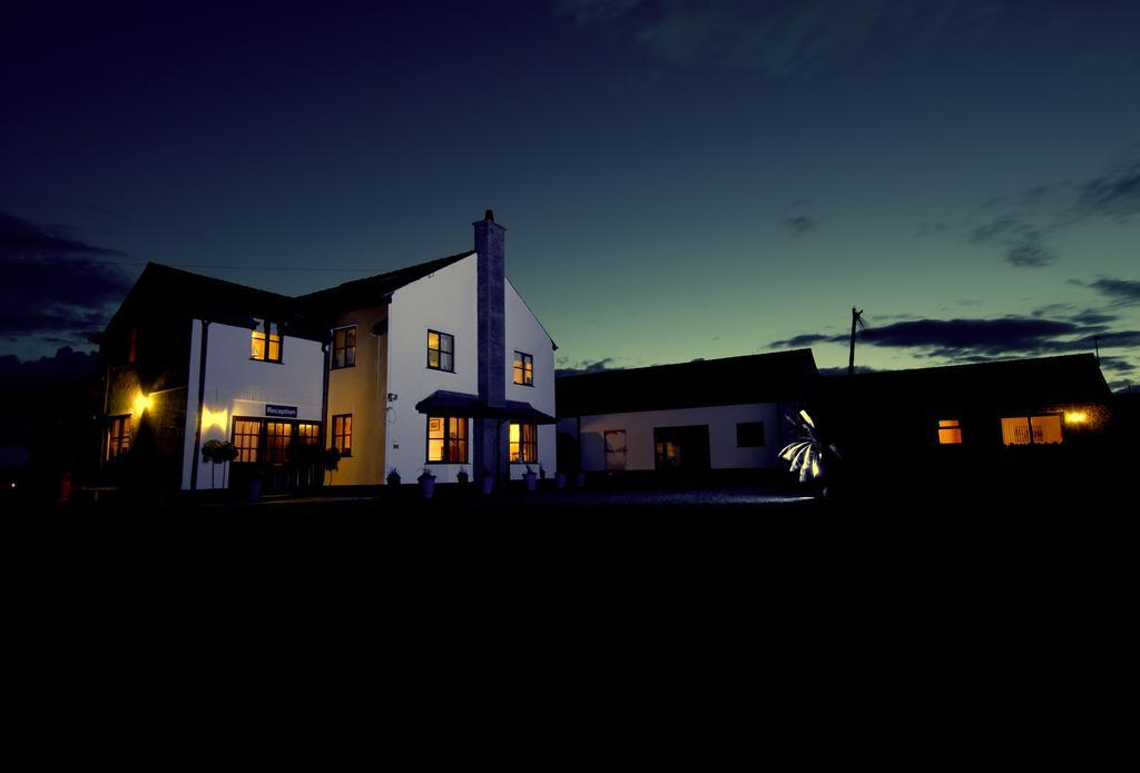 ホーリーヘッド Blackthorn Farm Bed & Breakfast エクステリア 写真