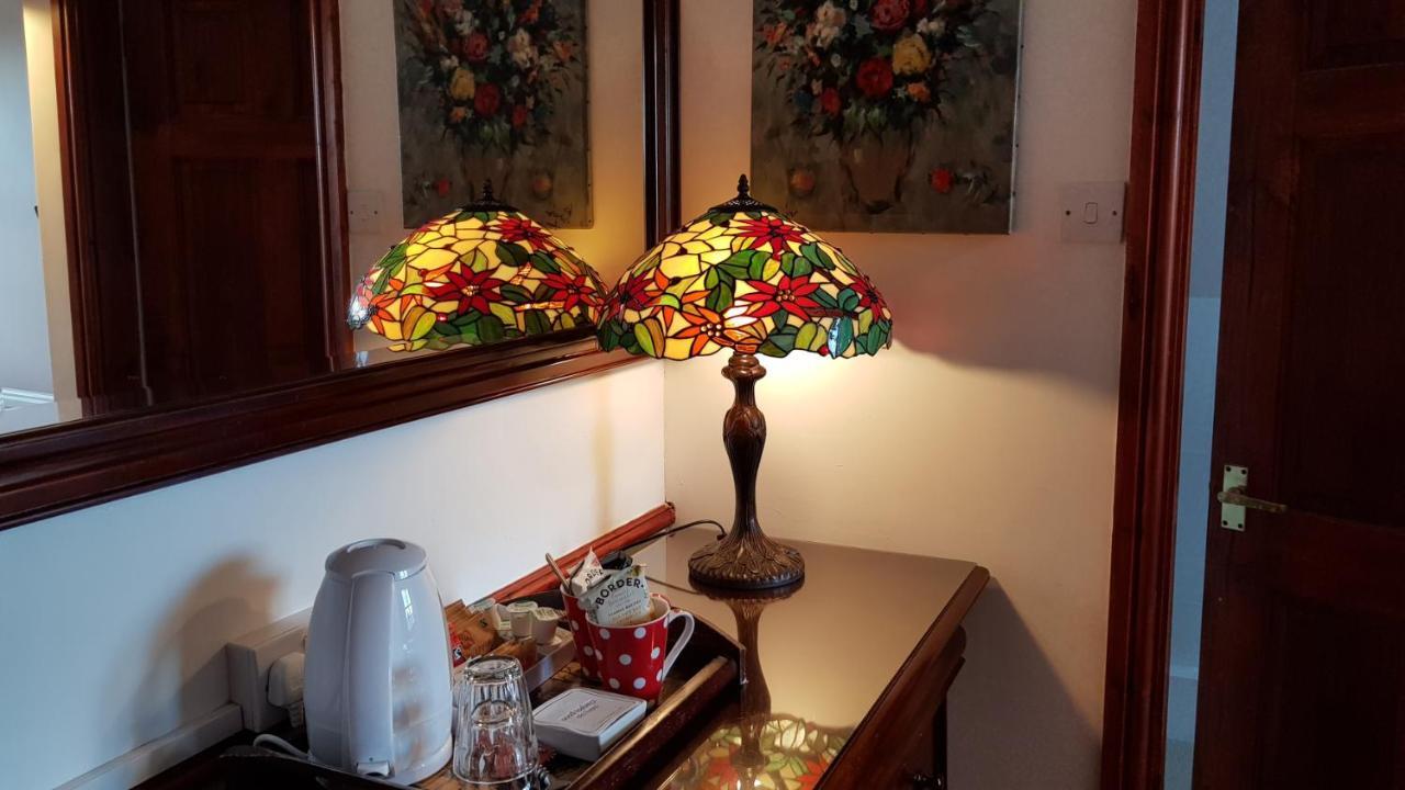 ホーリーヘッド Blackthorn Farm Bed & Breakfast エクステリア 写真
